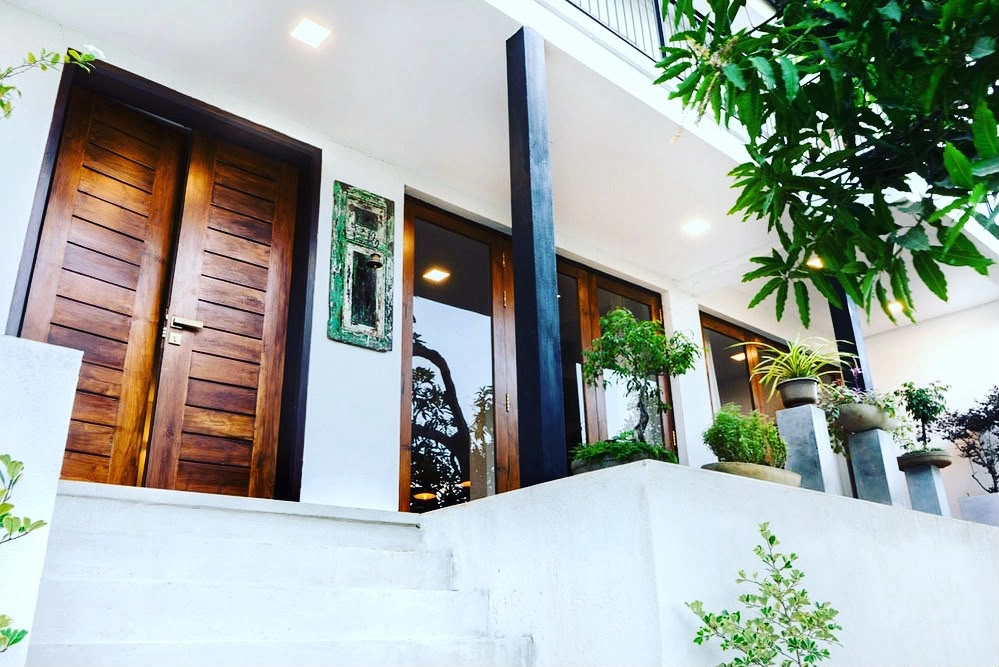 The entrance to Kandy Casa